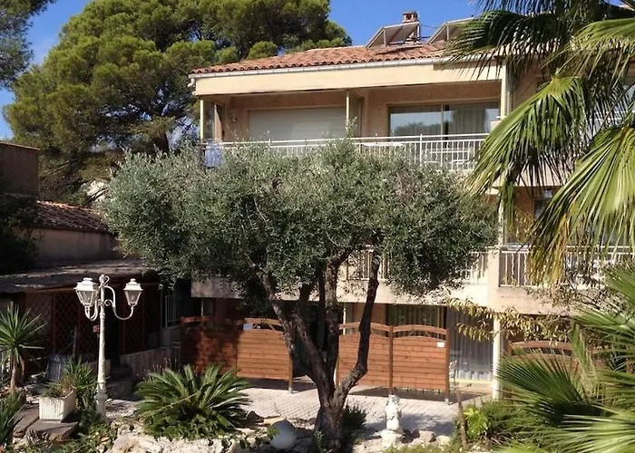 Les Famandiers Saint-Raphael (Var)